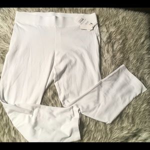 - Utopia capris wide/ large/ white